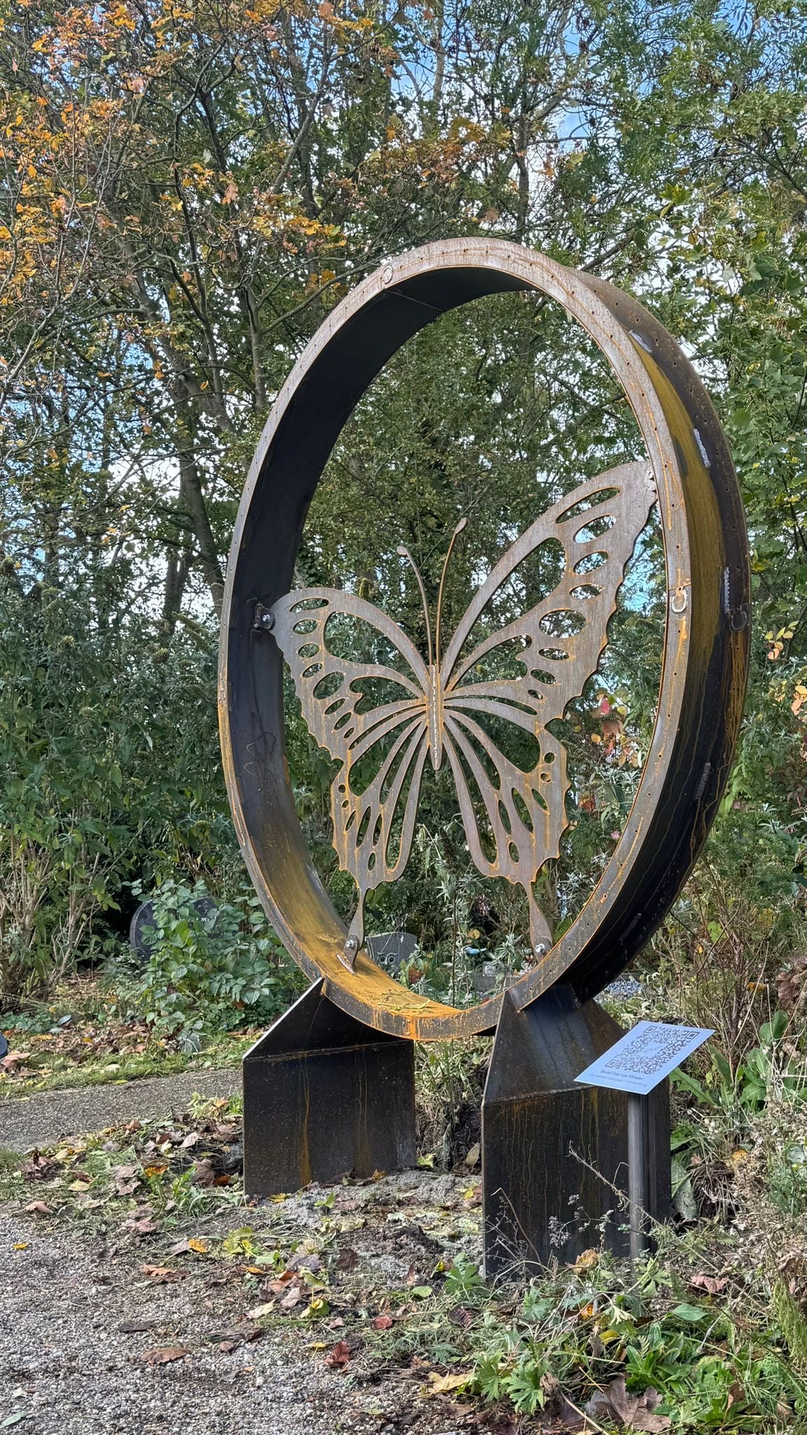 Begraafplaats Oostzaan vlinderboog